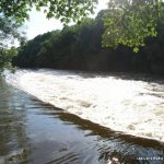 Photo of the Boyne river in County Meath Ireland. Pictures of Irish whitewater kayaking and canoeing. Weir at Dollardstown. Photo by Bas