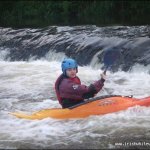 Photo of the Slaney river in County Carlow Ireland. Pictures of Irish whitewater kayaking and canoeing. steve middle wier, tullow k/c.